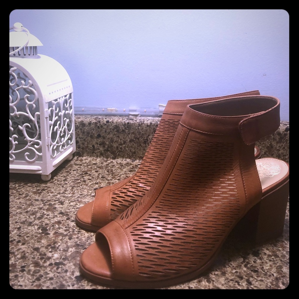 Vince Camuto Sandal